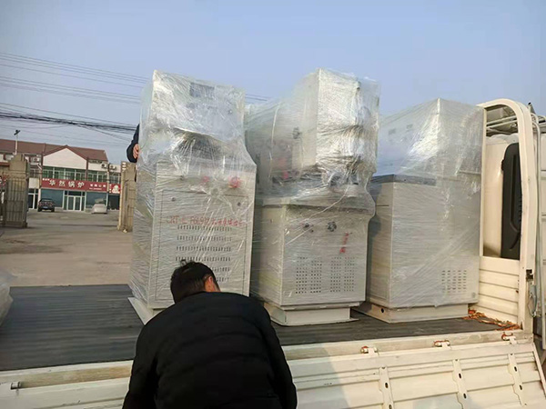 泰山海特牌F6L912機(jī)油泵試驗(yàn)臺(tái)、噴油泵試驗(yàn)臺(tái)等設(shè)備同時(shí)發(fā)貨